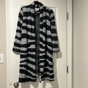 BB Dakota cardigan small